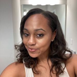 Meet your Posher, Deanna